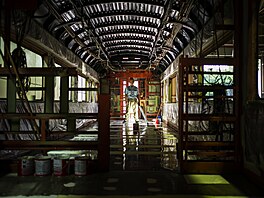 Materiálem a prost�edky se tu skute�n� nemrhalo, kv�li restauraci nebyly...