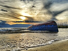 Jmenuje se Prespa, ale lidé z okolí tento národní park nazývají spí� Balkánský....