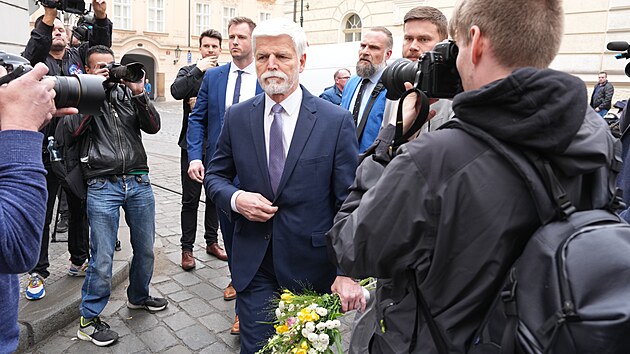 Do kostela v centru Prahy na posledním rozloučení s Aničkou Slováčkovou dorazil prezident Petr Pavel. (15. dubna 2025)