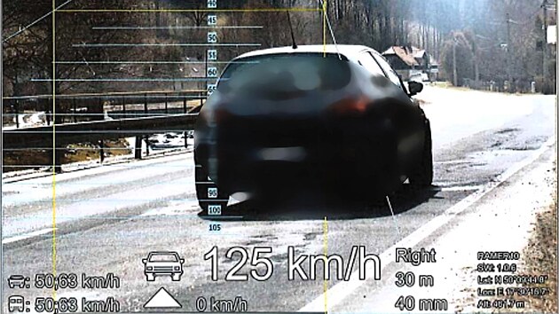 V Holovicch na Bruntlsku namila dopravn hldka policie idii osobnho auta rychlost 125 km/h.