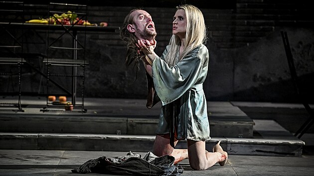 Linda Ballov� jako Salome v brn�nsk� inscenaci stejnojmenn� opery od Richarda Strausse