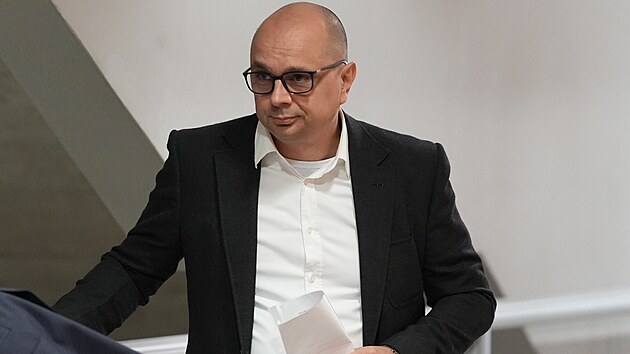K soudu v kauze Dozimetr dorazil i ob�alovan� podnikatel Pavel Dovhomilja. (16. dubna 2025)