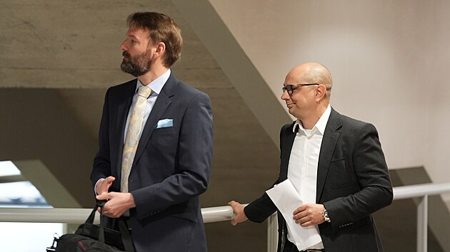 K soudu v kauze Dozimetr dorazil i ob�alovan� podnikatel Pavel Dovhomilja. (16. dubna 2025)