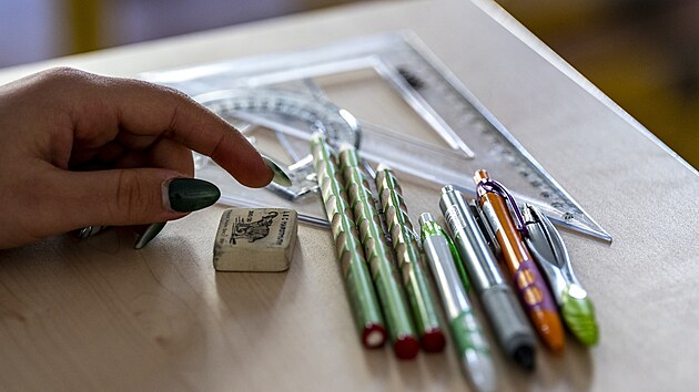 Prvn� kolo p�ij�mac�ch zkou�ek na St�edn� odborn� �kole Drtinova v Praze. (11. dubna 2025)