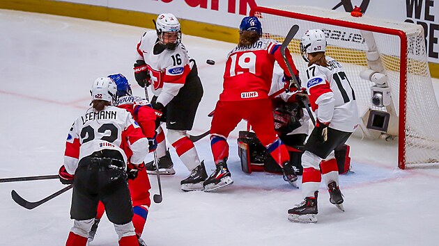 Nat�lie Ml�nkov� se sna�� prosadit u �v�carsk� br�ny.