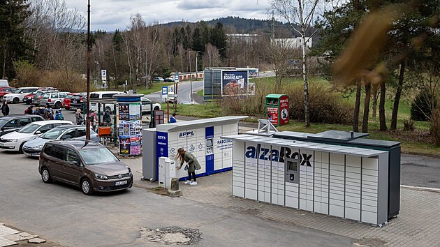 Vdejnch box ve mstech stle pibv. Liberec jejich poet monitoruje a chce vc mluvit do jejich umisovn.