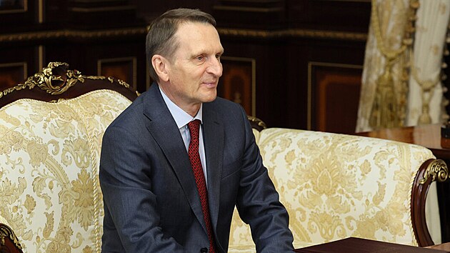 První kontakt. Šéf ruské civilní rozvědky telefonoval s novou ředitelkou britské MI6