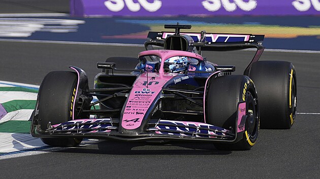 Francouz Pierre Gasly b�hem prvního tréninku na Velkou cenu Saúdské Arábie.