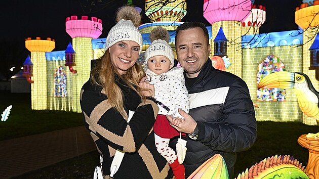 Monika Sommerová s dcerou a partnerem (Praha, Letňany, Winter Wonderland, 4. prosince 2024)