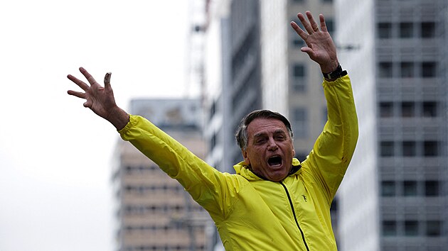 Jair Bolsonaro na setkn se svmi pznivci. (6. dubna 2025)
