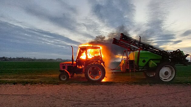 Por traktoru v Hubenicch na Krlovhradecku (15. dubna 2025)