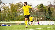 Patrik �itný ze Zbrojovky Brno slaví gól do sít� Lí�n� v brn�nském druholigovém...