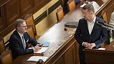 Poslanci projednávají �Zapomenutý milion premiéra Fialy v pochybné kampeli�ce�....