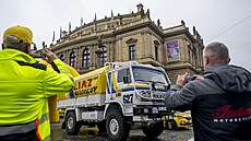 trnáctá Rallye Praha Revival odstartovala 18. dubna 2025 z námstí Jana...