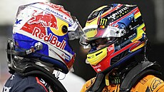 Do Velké ceny Saúdské Arábie odstartuje z pole position Max Verstappen (vlevo)....