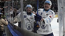 Brn�n�tí hokejisté slaví postup do finále play off.