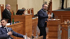Senát schválil novelu zákoníku práce, která má podle vlády zpru�nit pracovní...