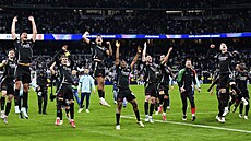 Hrái Arsenalu slaví postup do semifinále Ligy mistr na hiti Realu Madrid.