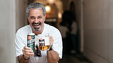 Martin Dejdar s pivem Hus�an