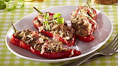 Papriky pln�né houbami