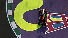 Max Verstappen b�hem tréninkového dne v D�idd�.