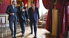 Americký ministr zahrani�í Marco Rubio (vpravo) p�ijel do Francie jednat o...