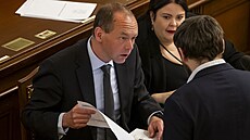 Ministr pro místní rozvoj Petr Kulhánek z hnutí STAN p�i jednání o zákonu o...