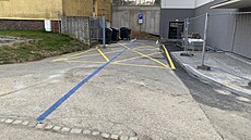 Co tím cht�l autor �íct? Nad tím marn� dumají �idi�i v Jihlav�. �luté k�í�e...