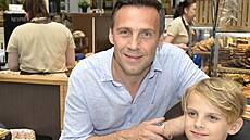 Roman Vojtek se synem Benediktem (2023)