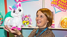 Interaktivní hraka spolenosti Zuru na výstav Dream Toys v Londýn (13....