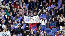 7200 divák fandilo v Kajot Aren pi hokejovém souboji vysokých kol v Brn....