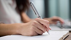 P�íb�hy, které nás p�e�ijí: Pro� je psaní d�le�it�j�í ne� kdy d�ív.