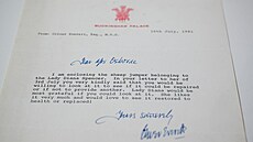 Dopis s hlavi�kou Buckinghamského paláce, ve kterém princezna �ádá o opravu...