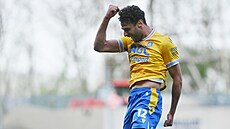 Teplický fotbalista Mohamed Jásir slaví gól.