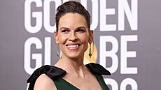 Hilary Swanková na Zlatých glóbech (Los Angeles, 10. ledna 2023)
