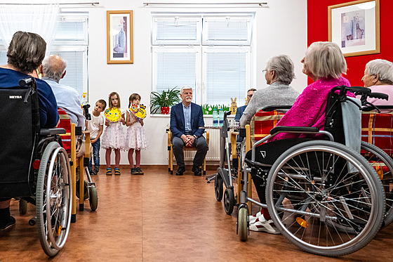 Důležit© je znát i jazyky protivn­ků, řekl k výuce ruštiny prezident Pavel