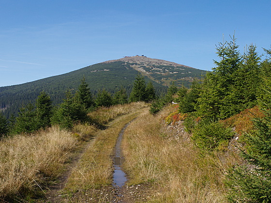 Malá Úpa: tady kon�í asfalt a za�íná pohoda