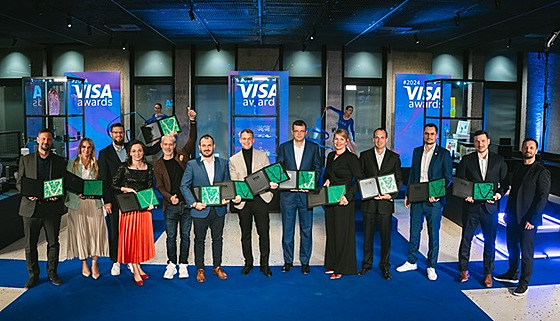 Leto�ní výherci Visa Awards se zástupci Visa.