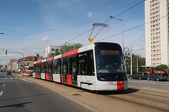Homologace nové tramvaje zaala.