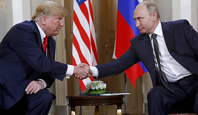 Absencí sankcí rozvázal Trump Rusku ruce. Putin tak může plnit sklady zbraněmi