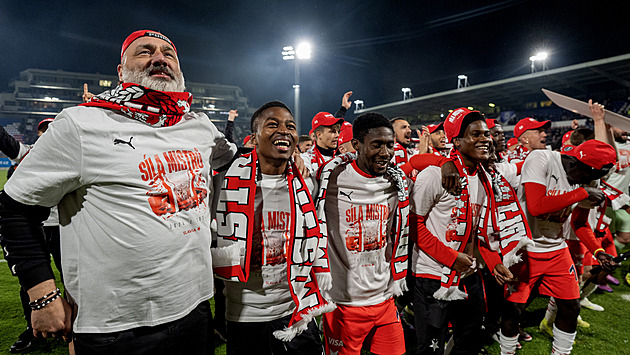 Olomouc - Slavia 0:5, exhibice s příchutí titulu, hattrickem řádil Kušej