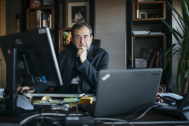 Cyril Höschl: Muž, který propojoval světy. Jeho vtipy nás vedly k zábavě i k přemýšlení