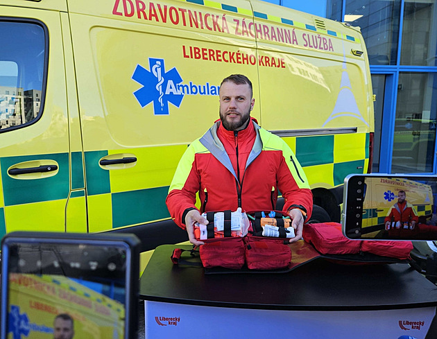 Pohotovostní brana Panic obsahuje základní vybavení pro zástavu masivního...