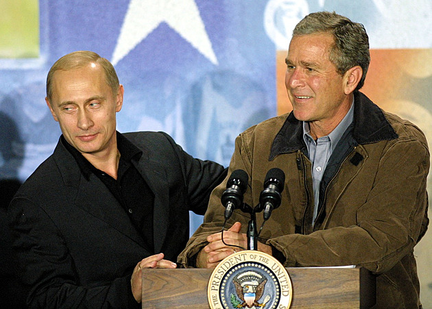 Putin vyhrožoval kvůli „umělé“ Ukrajině i radaru v Česku už od nástupu k moci