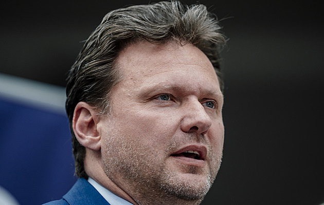 Tři české vrtulníky dorazí do Polska v řádu hodin, oznámila Černochová