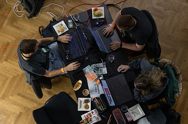 Pátý roník Ideathonu, 24hodinového maratonu nápad, pinesl eení na tyi...