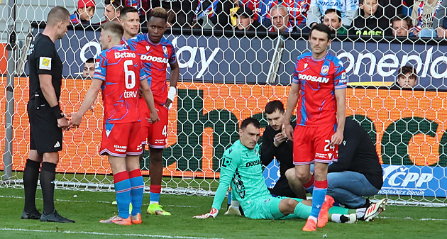Zraněný Jedlička podpořil tým před bojem o LM. V bráně potíž nebude, říká asistent