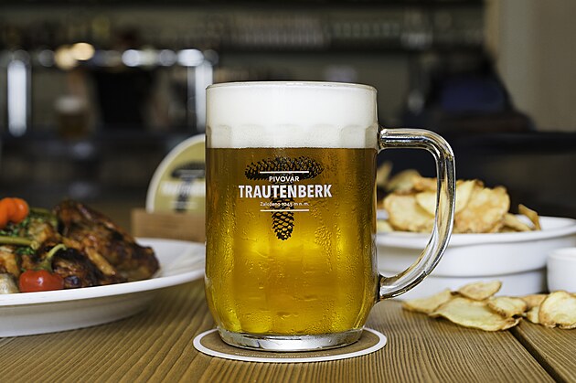 Mal� �pa: tady kon�� asfalt a za��n� pohoda