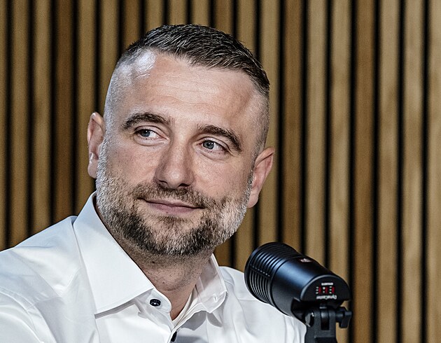 Michal Pokorn m zkuenost se zvislost na alkoholu, drogch i hazardu....
