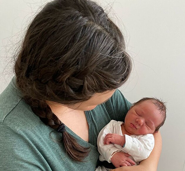 Markéta Smékalová se synem Matjem, který se narodil v neporueném plodovém...